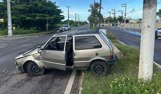 Homem de 37 anos se feriu em acidente na Avenida Melício Machado, em Aracaju