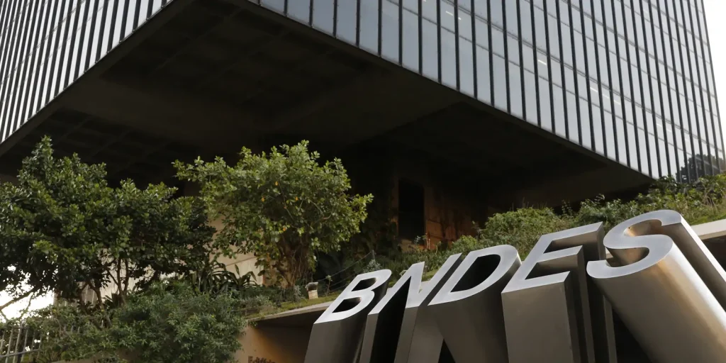 BNDES Lança Novo Financiamento para Renovação de Frota de Transporte