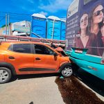 Idoso fica ferido em colisão entre ônibus e carro na SE-100, em Aracaju