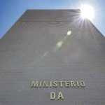 Defesa e Cidades são os mais afetados por bloqueios no Orçamento de 2026