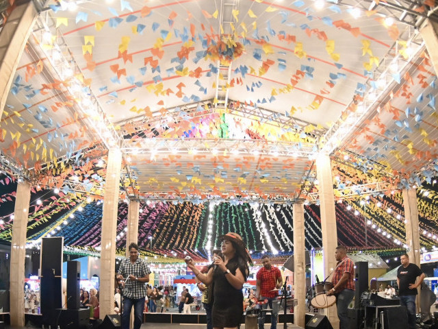 Forró Tradicional Brilha na Vila do Forró e Valoriza Cultura Popular Sergipana