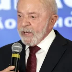 Lula inicia radioterapia após cirurgia para retirada de lesão no couro cabeludo