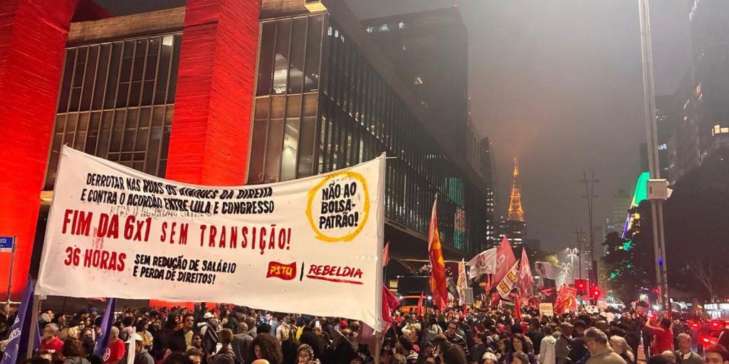 Manifestantes se mobilizam na Avenida Paulista contra a escala 6×1