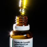 Mulheres de 45 a 64 anos são as principais consumidoras de cannabis medicinal no Brasil