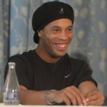 Ronaldinho Gaúcho acerta últimos detalhes para ser anunciado como jogador do Flamengo