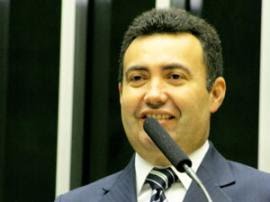 Heleno destaca política como ferramenta para fazer o bem