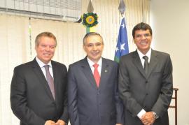 Amorim e os suplentes Laurinho e Kaká