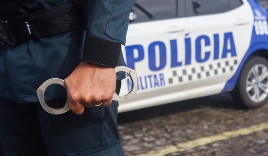 Polícia Militar realiza prisão na Coroa do Meio em Aracaju