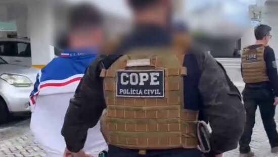 Homem é preso por fraudes em passagens aéreas em Aracaju