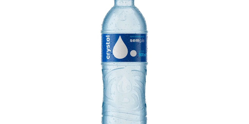 Anvisa determina recolhimento de lote da água Crystal devido à contaminação