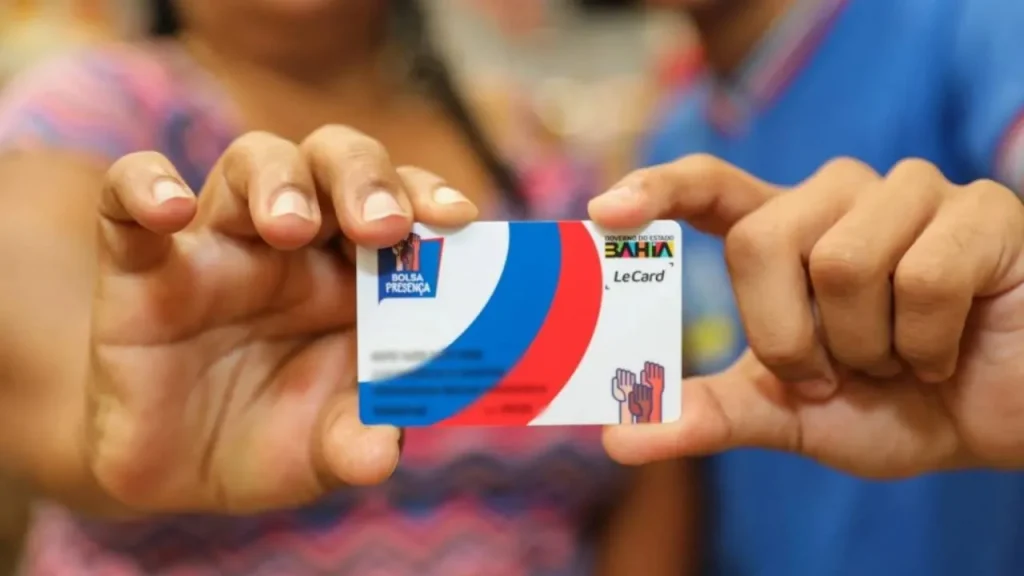 Bahia libera R$ 49 mi do Bolsa Presença para 352 mil alunos