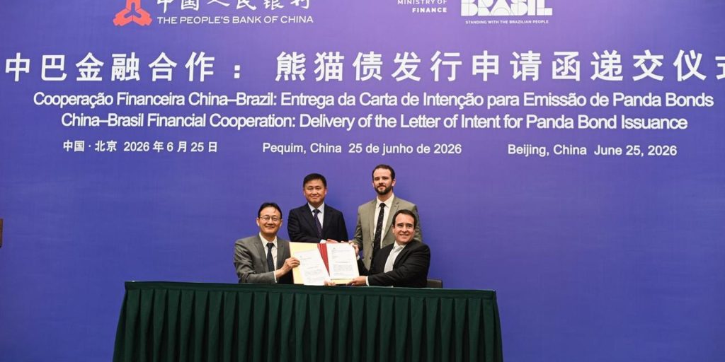 Brasil inicia emissão de títulos em yuan na China para atrair investimentos