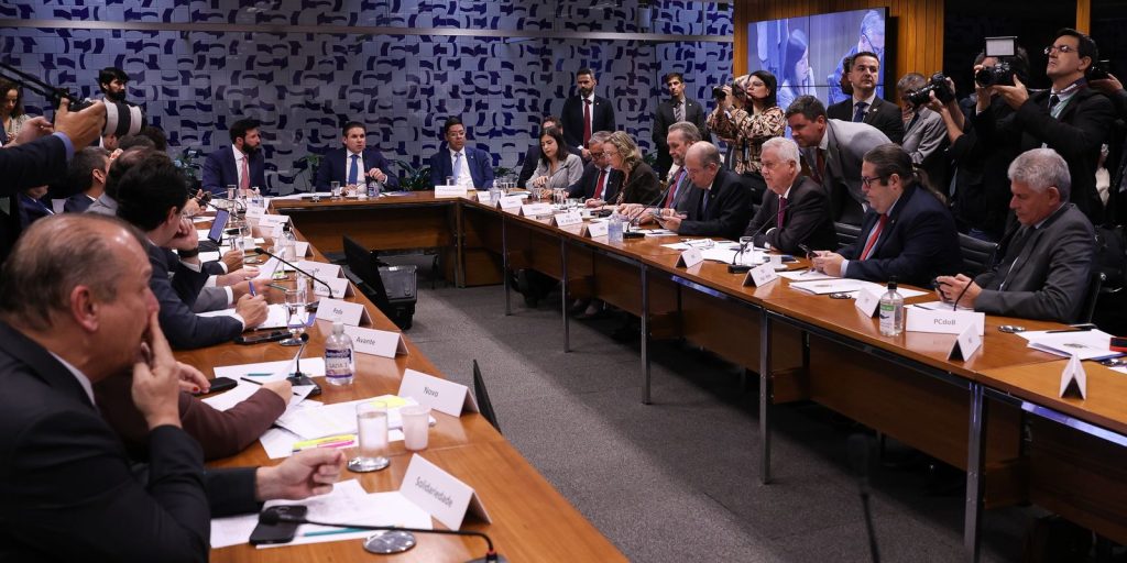 Câmara libera pauta após retirada de urgência da reforma da escala 6×1