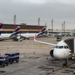 Combustível verde para aviação deve ganhar regras em breve no Brasil