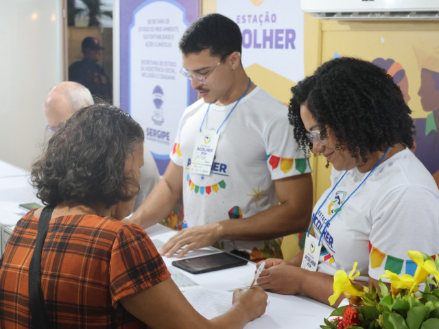 Estação Acolher leva dignidade a catadores no Arraiá do Povo