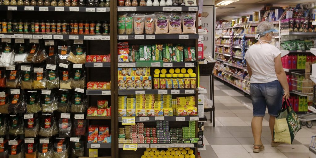 Fabricação de Alimentos Gera 2,1 Milhões de Empregos no Brasil em 2024