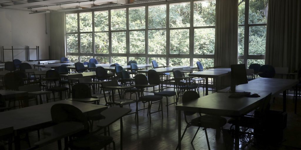 Faculdades têm até 15 de junho para aderir ao Fies no 2º semestre de 2026