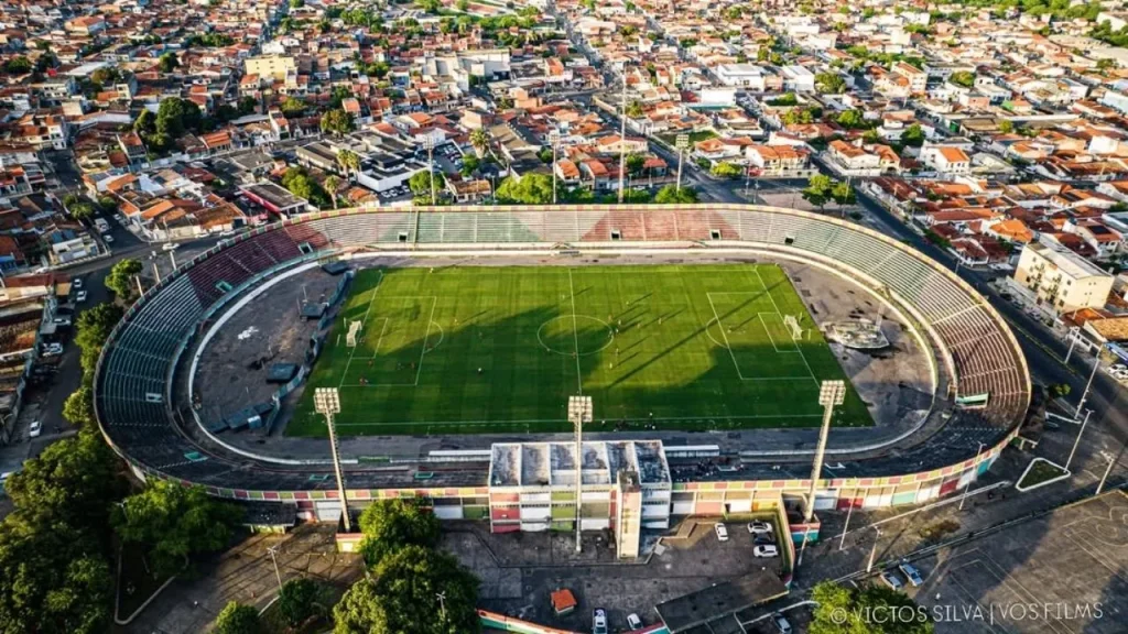 Fluminense goleia por 6 a 0 e lidera o Baiano B com 100% de aproveitamento