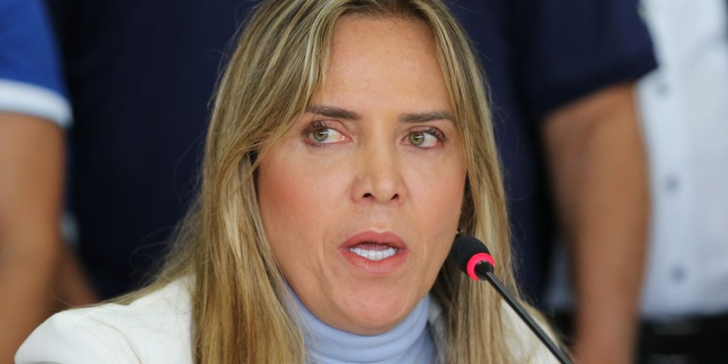 Governadora do DF tem alta após tratamento de pneumotórax em Brasília