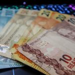 Governo de Sergipe antecipa salários de servidores do Executivo