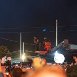 Gusttavo Lima ‘voa’ sobre o público no Arraiá do Povo em sua estreia no evento