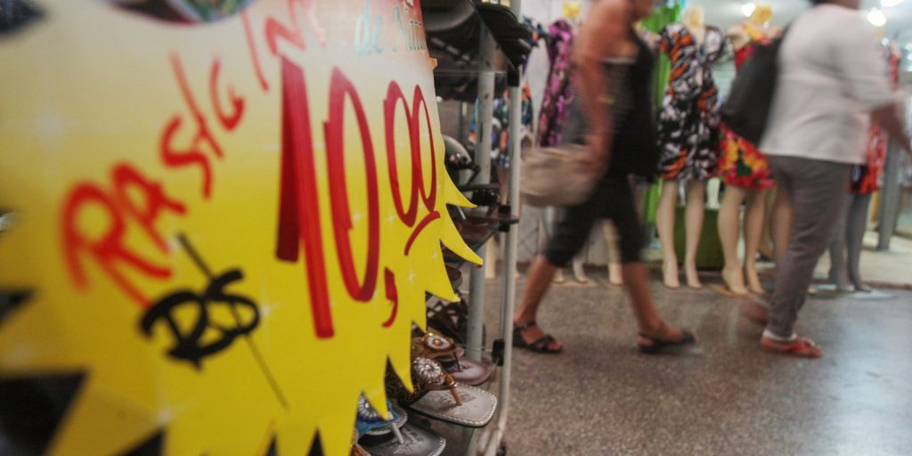 Inflação sobe pelo 13º mês seguido e aperta o bolso do sertanejo