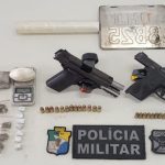 BPChoque prende dois e apreende armas e drogas no Santa Maria