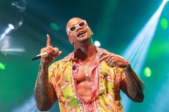 Léo Santana traz ‘Paggodin’ a Aracaju em janeiro de 2027