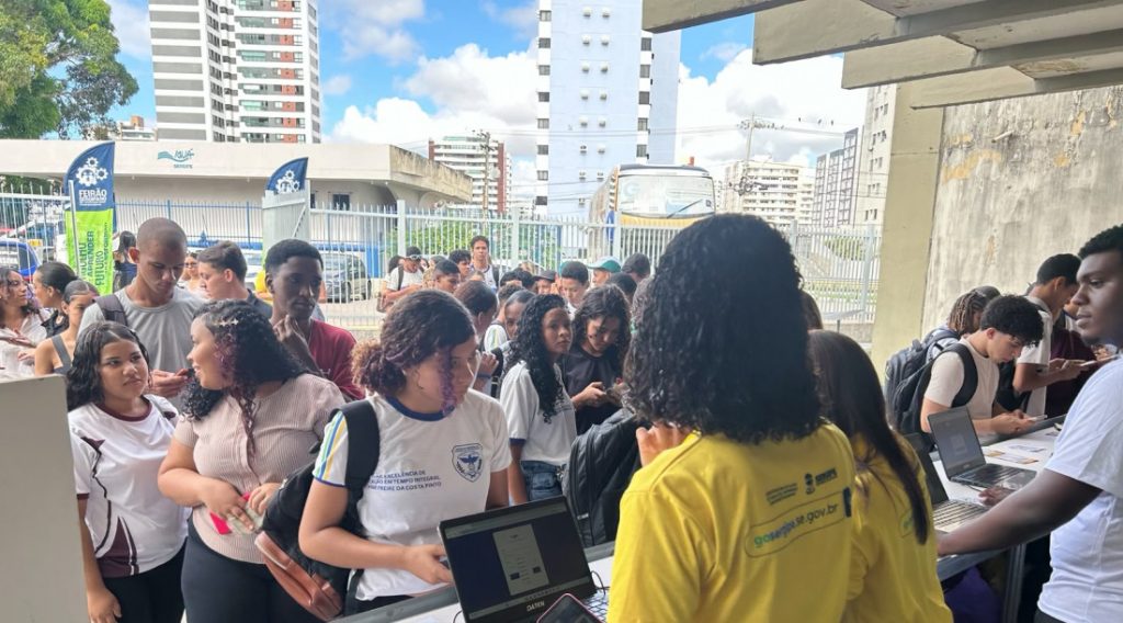 Mais de 1.300 jovens aprendizes participam do 2º Feirão Sergipano de Aprendizagem