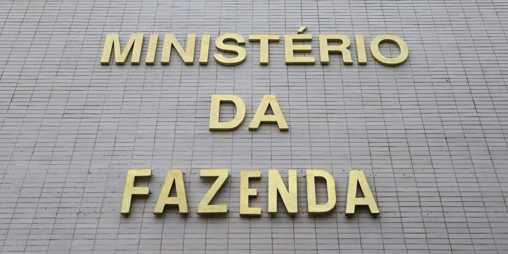 Ministério da Fazenda apresenta painel sobre R$ 340 bilhões em benefícios fiscais
