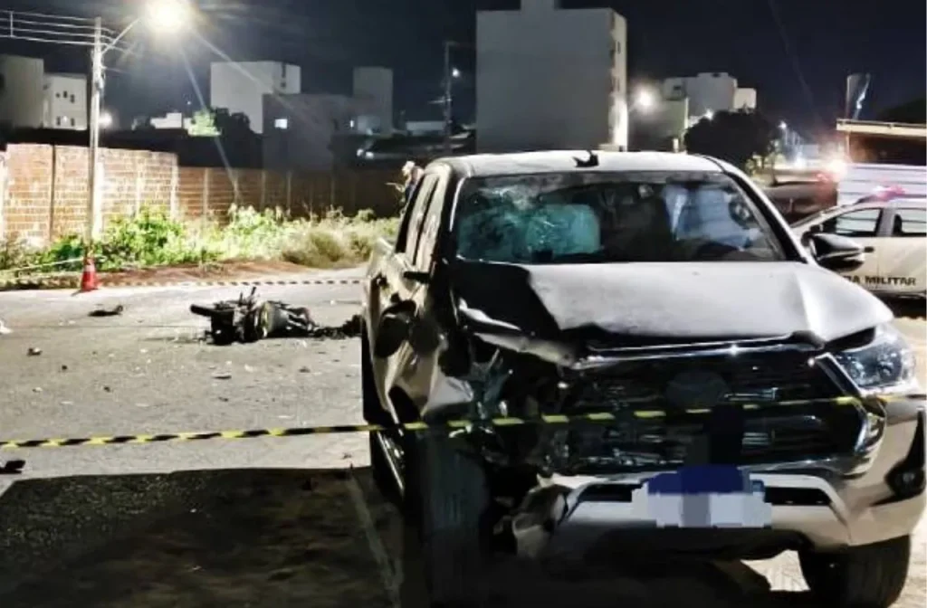 Motociclista morre atropelado por Hilux em avenida de Guanambi