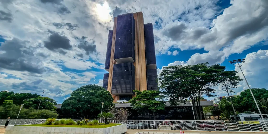PEC 65 ameaça juros altos e preocupa economia do sertão