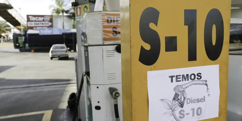 Petrobras ajusta preço do diesel para R$ 1,12 a partir de hoje