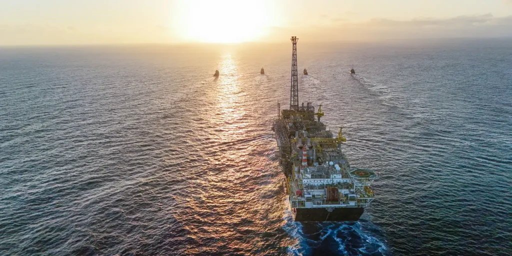 Petrobras amplia domínio no pré-sal com compra de campo bilionário em Campos