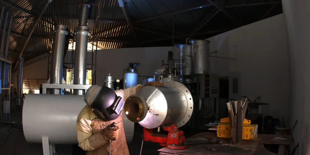 Produção industrial brasileira cresce 0,7% em abril, quarto mês consecutivo de alta