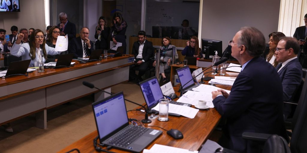 Senado cobra transparência sobre rombo do BRB após socorro bilionário