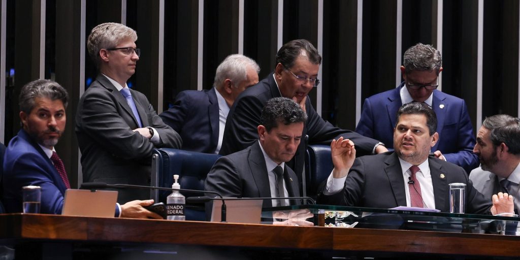 Senado libera fundo do pré-sal para salvar dívidas de agricultores