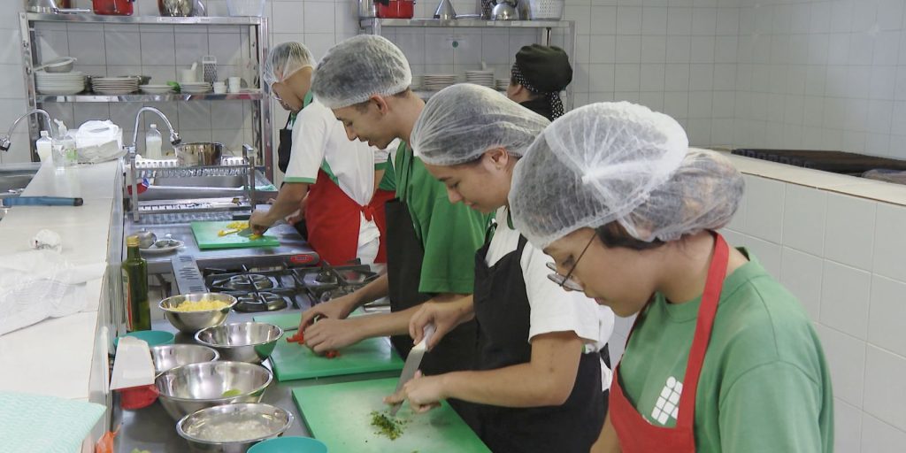 Taxa de desemprego atinge 5,6% em maio, o menor registro da história
