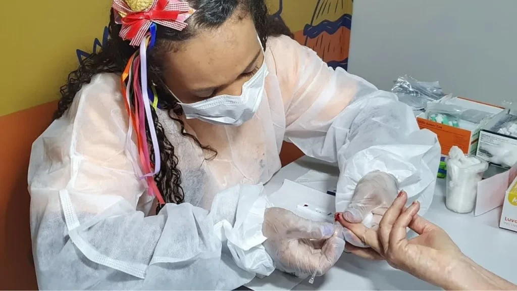 Testagens gratuitas de HIV e sífilis marcam São João do Gurutuba em Guanambi