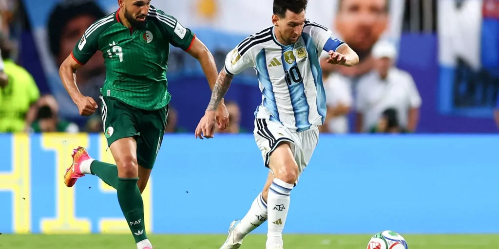 Tri com Messi: Argentina goleia na estreia e mira tetracampeonato