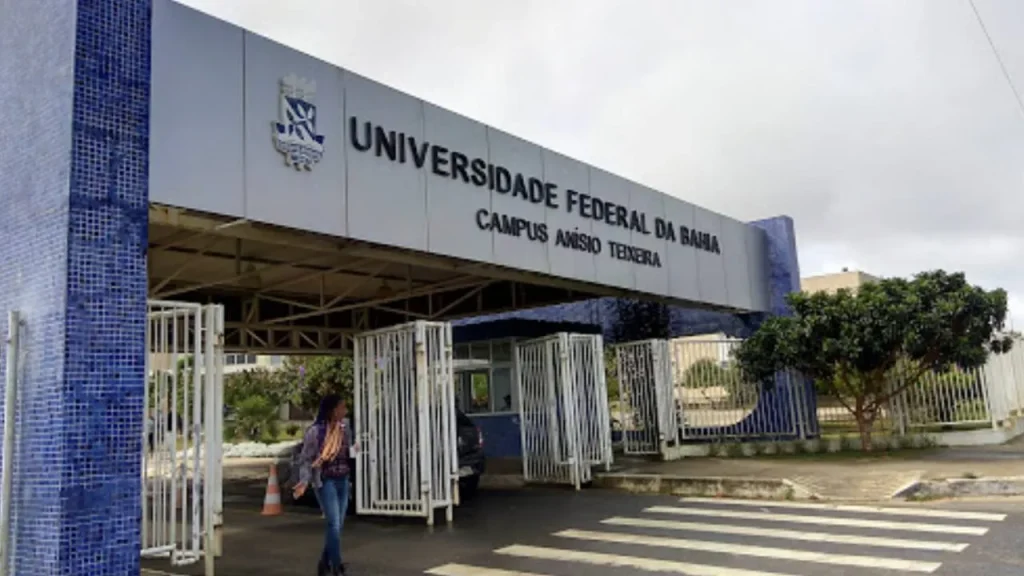UFBA abre concurso para 37 vagas de professor em Salvador e Vitória da Conquista