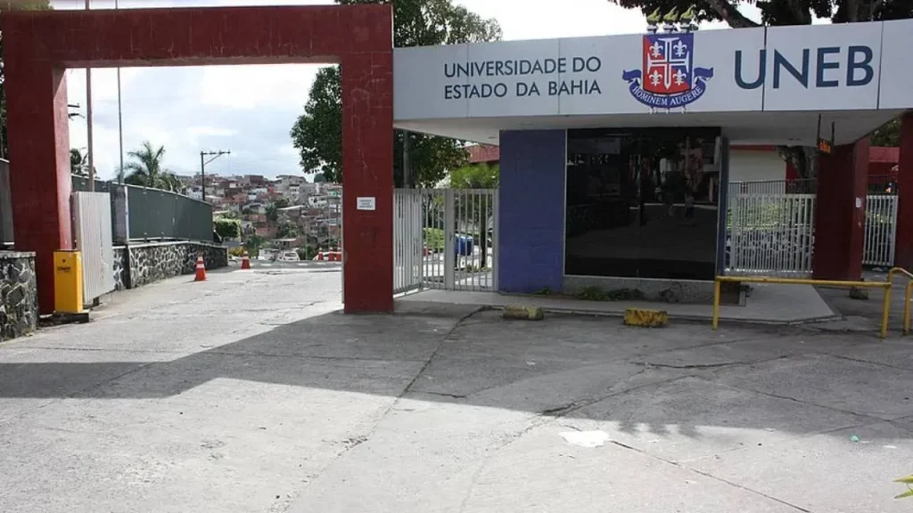Uneb abre seleção para 3,6 mil vagas remanescentes em cursos de graduação