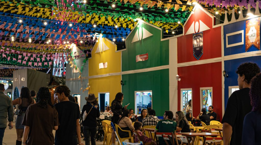 Vila do Forró celebra raízes sergipanas com decoração que encanta o público