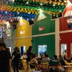 Vila do Forró celebra raízes sergipanas com decoração que encanta o público