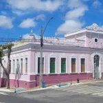 Vitória da Conquista sanciona reajuste salarial e novo auxílio-alimentação