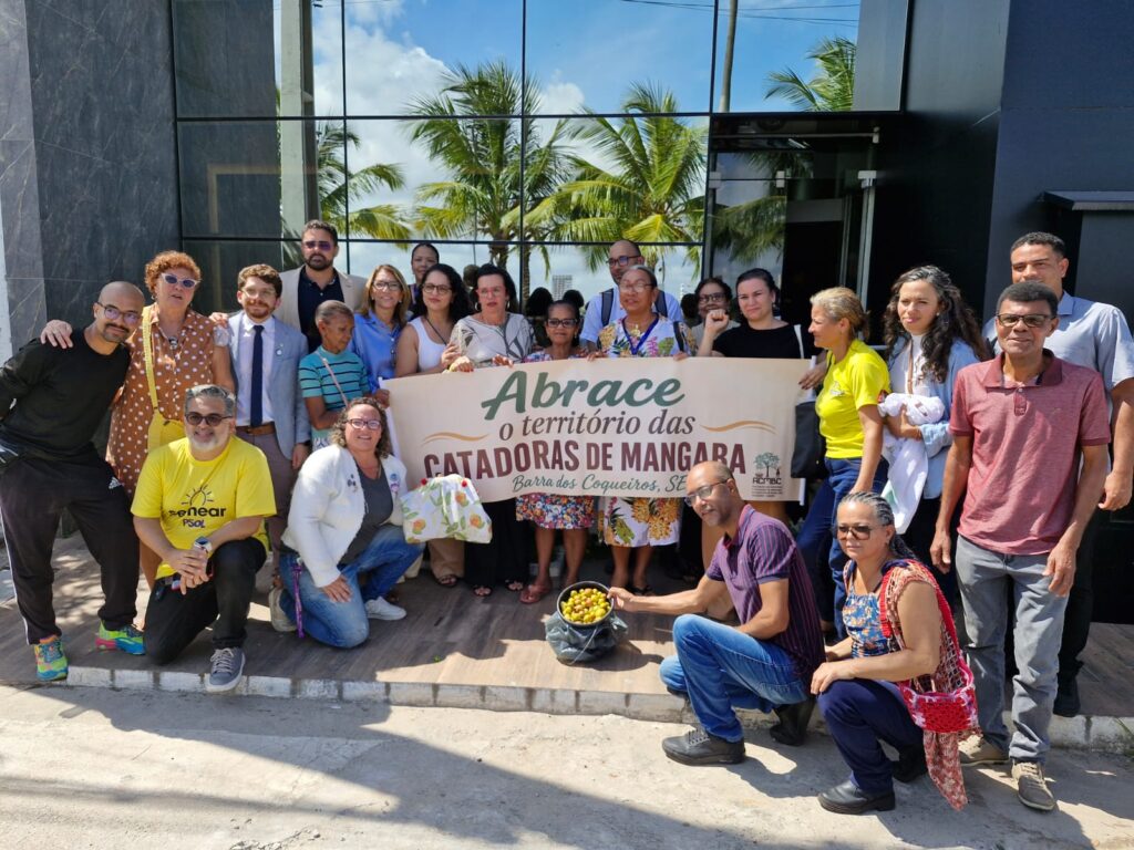 “Discurso da Vereadora Pastora Salete repercute na Câmara e fortalece mobilização das catadoras de mangaba”