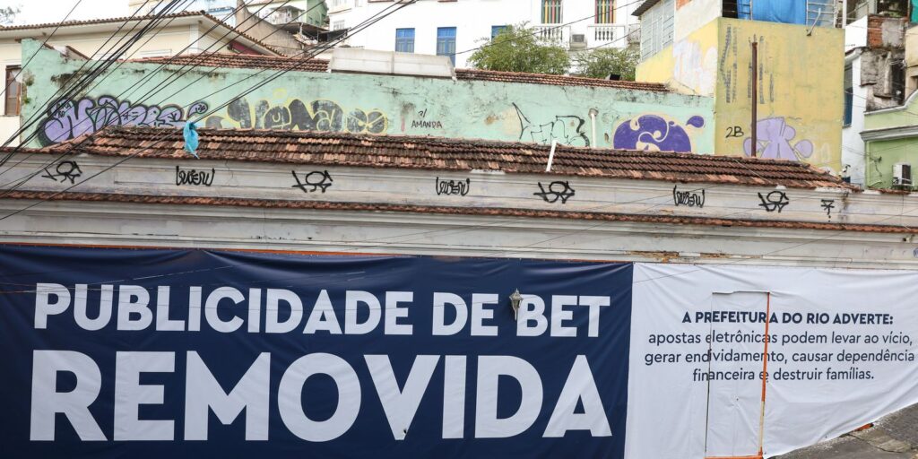 Belo Horizonte proíbe publicidade de apostas em espaços públicos