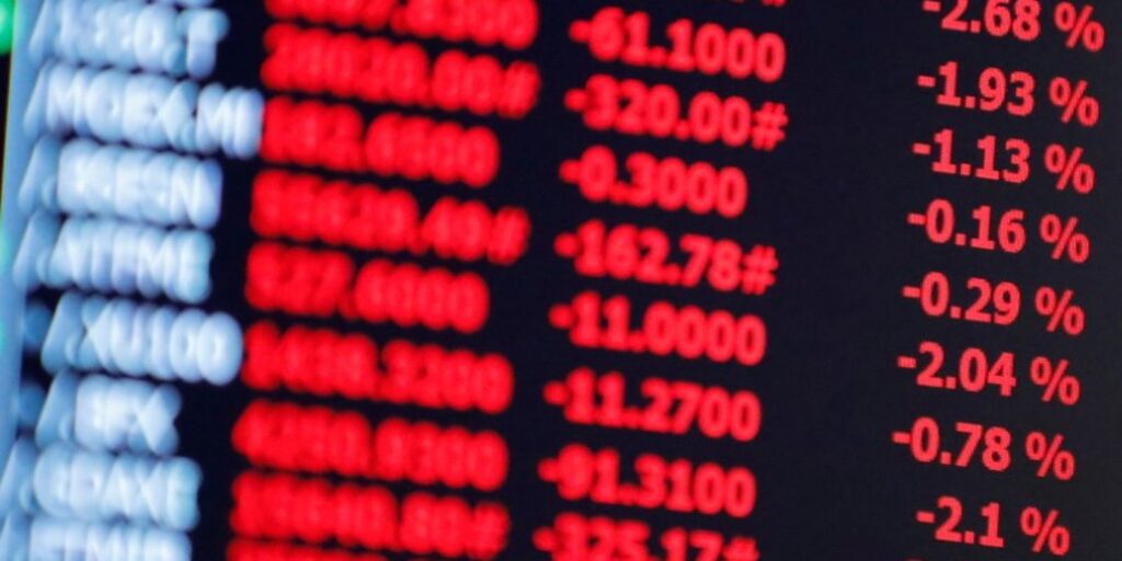 Bolsa brasileira fecha em alta de quase 3%, alcançando maior nível desde maio