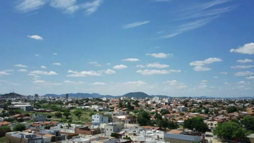 Céu limpo e temperaturas amenas marcam o fim de semana em Guanambi