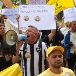 Camelôs realizam protesto contra medidas da prefeitura no Rio de Janeiro